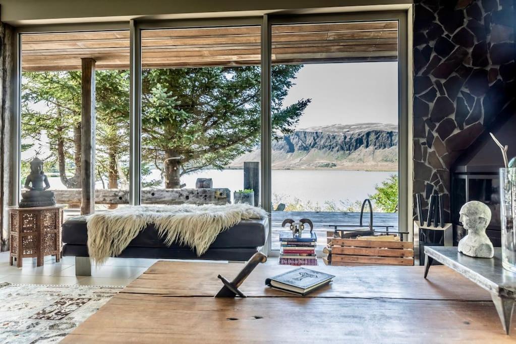 Luxury Lakefront Villa, Infinity Hot Tub And Sauna Grimsnes og Grafningshreppur Dış mekan fotoğraf